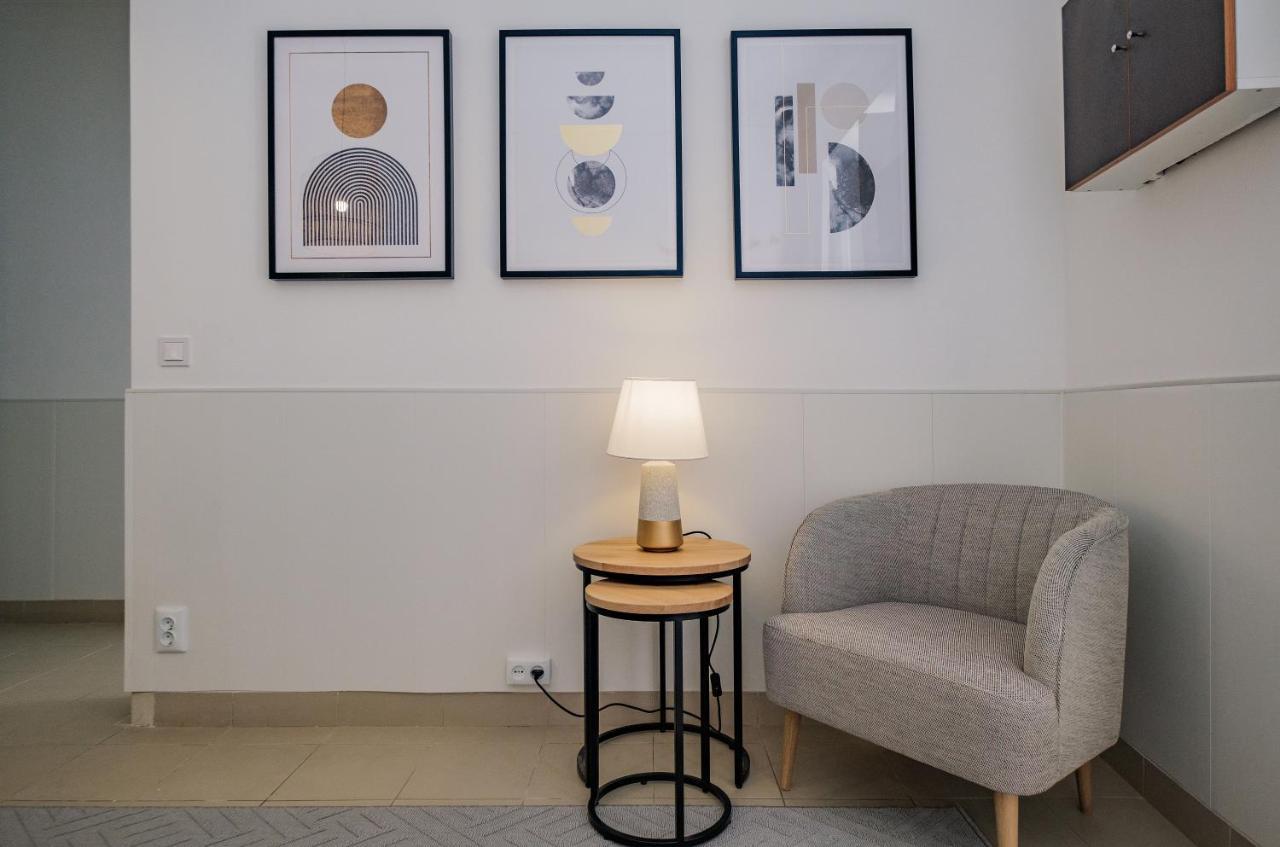 New! Unique 1 Bedroom Apartment- Santa Catarina 42 リスボン エクステリア 写真